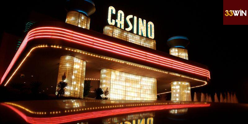 Sòng bài thủ nhỏ trước mặt bạn